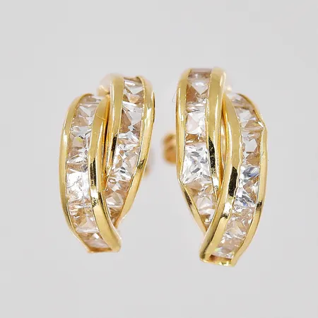 Örhängen vita stenar längd 13,7mm klämda 18K Vikt: 1,9 g
