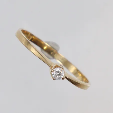 Ring med vit sten stl:16½ bredd 1-2mm 18K Vikt: 1 g