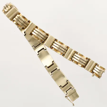 Armband halvstelt längd 20cm, bredd 9,7mm, defekt lås, går ej att låsa, 14K Vikt: 34,2 g