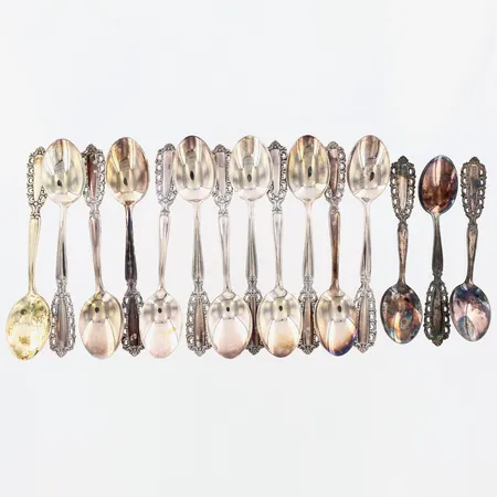 12 kaffeskedar, 3 moccaskedar modell Carmen Silver 830/10000 Vikt: 154,2 g