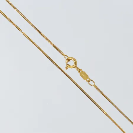 Kedja Rävsvans längd ca 52cm, bredd 1mm, ojämnheter och brott på länk 21K Vikt: 2,7 g