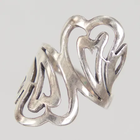 Ring med genombruten mönsterdekor Stl:16½, bredd 30mm, Silver 925/1000 Vikt: 4,6 g