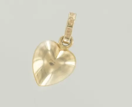 Hänge hjärta längd 1cm bredd 0,5cm, 18K Vikt: 1,3 g