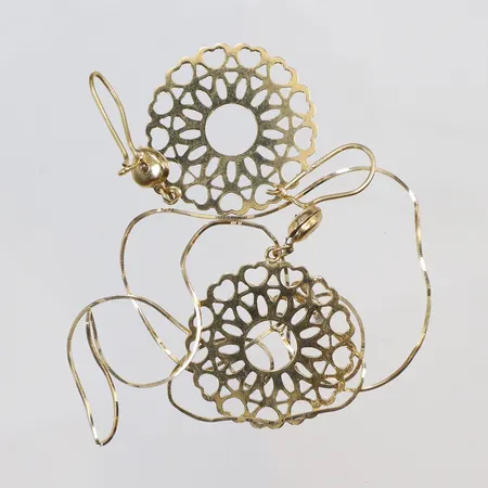 Diverse guld, skevt med stenar 18K Vikt: 7 g