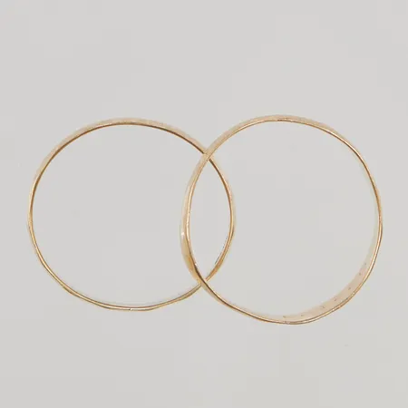 2 Ringar defekta 18K 2,6g.