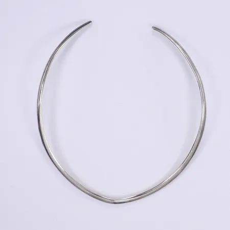 Halscollier innermått ca 13x11cm oxiderad silver 925/1000 Vikt: 27,4 g