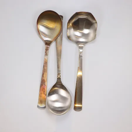 3 serveringsbestick, silver 830/1000 Vikt: 216,2 g