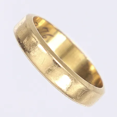 Ring slät stl 19¼ bredd 5mm hårt bruksslitage gravyr 18K Vikt: 5,9 g
