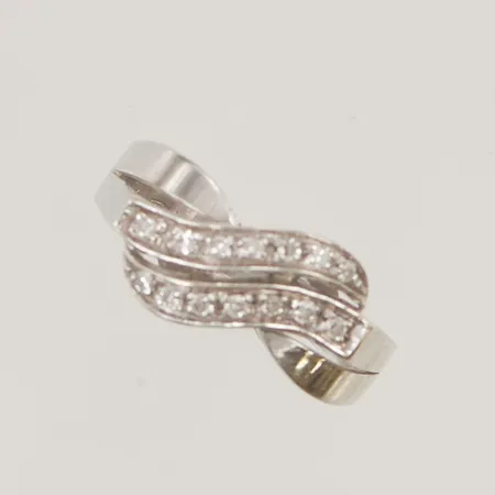 Ring med diamanter 14x ca 0,01ct stl:17 bredd 9mm vitguld 18K 3,8g.