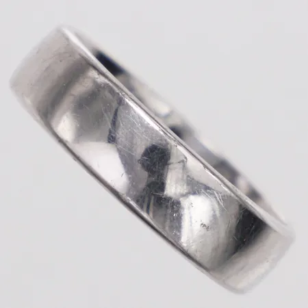 Ring slät vitguld stl:19¾ bredd 6mm, ograverad 18K Vikt: 8,3 g