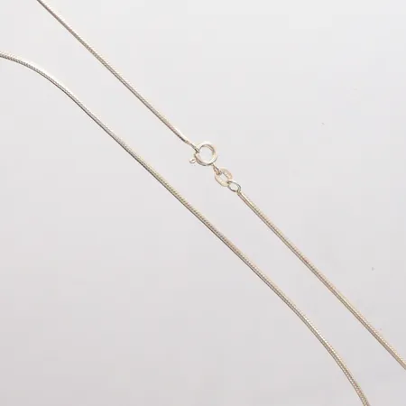 Kedja ormlänk längd 40,5cm, bredd 2mm, 925/1000 Silver.  Vikt: 6,6 g