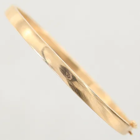 Stelt armband Ø65mm, öppningsbar, repig, 18K  Vikt: 10,3 g