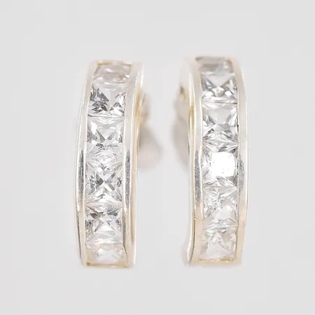 Örhängen vita stenar längd 15mm bredd 4,2mm udda stoppar silver 925/1000 Vikt: 2,8 g