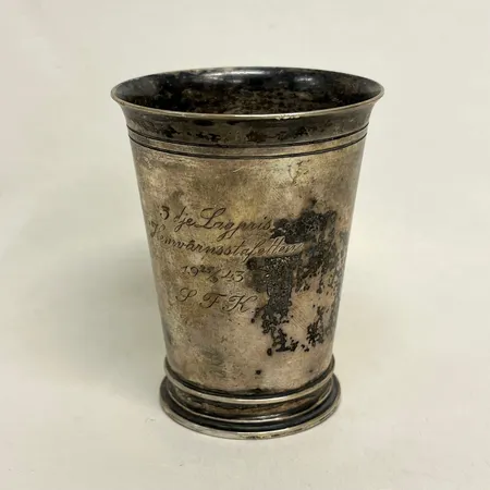Bägare CF Carlman år 1940 höjd 8cm, gravyr, silver 830/1000 Vikt: 90,8 g