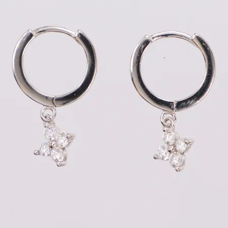 Örhängen med vita stenar längd 19mm, bredd 11mm, silver 925/1000 Vikt: 1,3 g