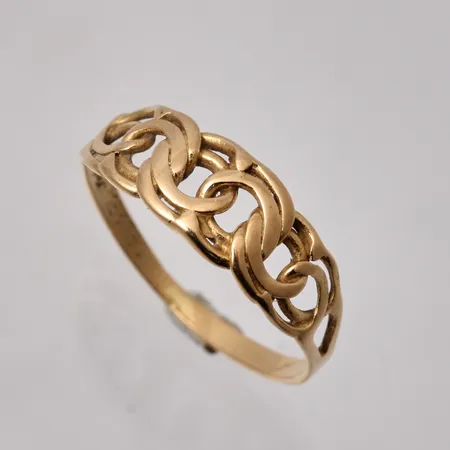 Ring Bismarck stl:17¾, bredd 1,6-6,7mm, Guldfynd, 18K guld, 1,81g Vikt: 1,8 g