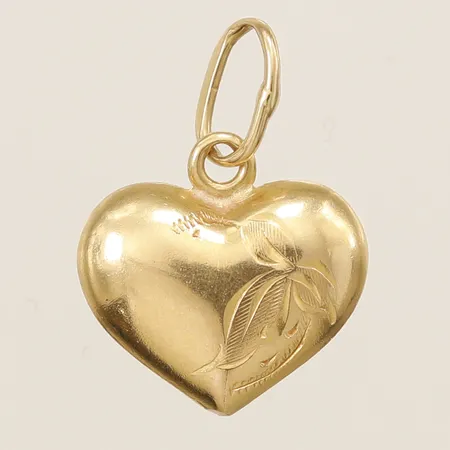 Hänge hjärta med mönsterdekor längd 12,5mm inklusive ögla, bredd 10mm, 18K  Vikt: 0,4 g