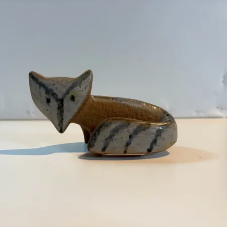 Figurin Räv ur serien Lilla Zoo Lisa Larson för Gustavsberg, stengods, höjd ca 7cm, längd 13cm, osignerad