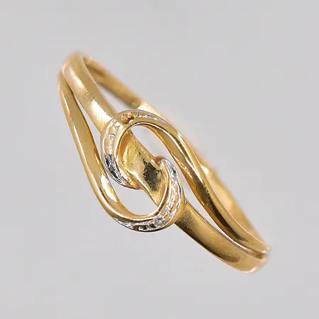 Ring stl:15½ 18K Vikt: 0,9 g