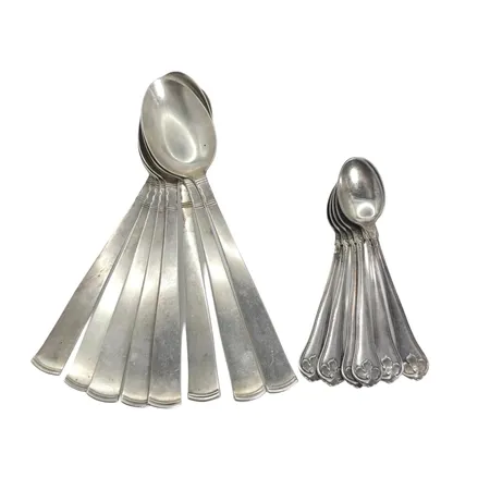 Diverse silverbestick, totalt 14 delar, bruksskick Vikt: 286,5 g