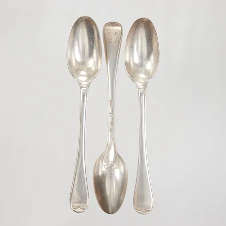 3 kaffeskedar modell Svensk 14cm, gravyr, silver Vikt: 62,2 g