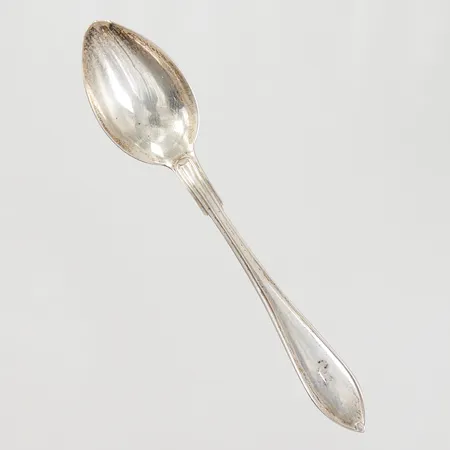Kaffesked 12cm modell Svensk spetsig, gravyr, silver Vikt: 12,3 g