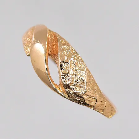 Ring stl:16 18K Vikt: 1,5 g