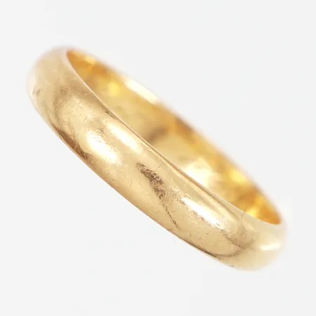 Ring slät stl:18¾, bredd: 4mm, gravyr, 18K Vikt: 4,5 g