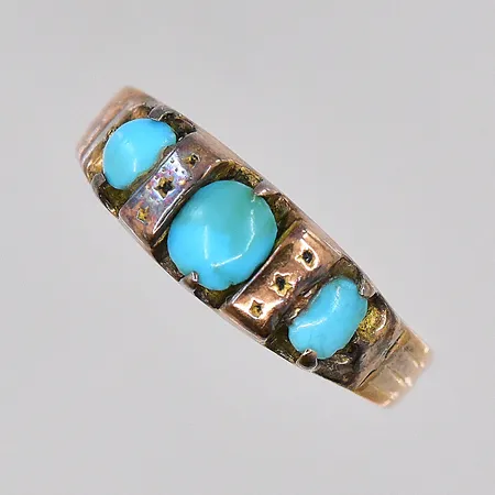 Ring med turkosfärgade stenar stl:15½, missfärgningar, 18K Vikt: 1,9 g