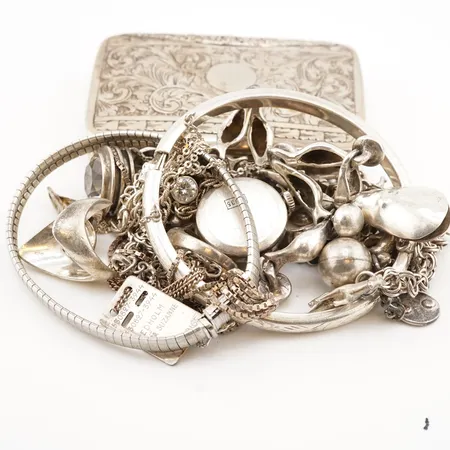 Diverse silver, bruttovikt 201,5gr Vikt: 201,5 g