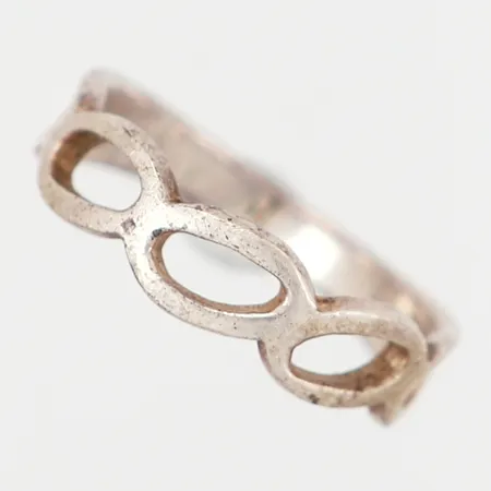Ring stl:16¾, bredd: 5mm, silver 925/1000 Vikt: 2 g