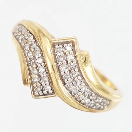 Ring med diamanter 40x0,005ct stl:16, bredd: 2-10mm, GHA, 18K Vikt: 3 g