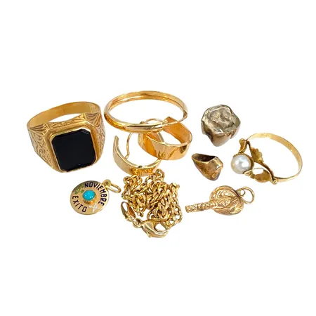 Parti guldsmycken, 18K, defekter/slitage förekommer, bruttovikt Vikt: 16,8 g