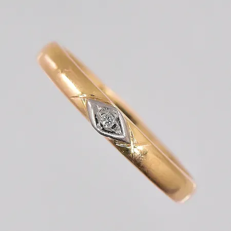Ring med diamant ca 0,01ct stl:17¼, 18K Vikt: 2,7 g