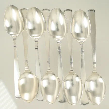 8 Bordsskedar Rosenholm, längd 18cm, silver 830/1000-delar 339g Vikt: 339 g