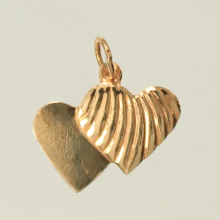 Hänge hjärtan, 15x17mm inklusive hängöglan, 14K Vikt: 0,2 g