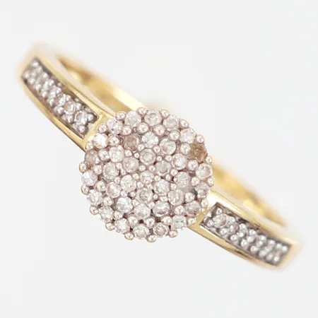 Ring med diamanter 42x0,005ct stl:16½, bredd: 2-7mm, GHA, 1 diamant saknas, 18K Vikt: 2,5 g