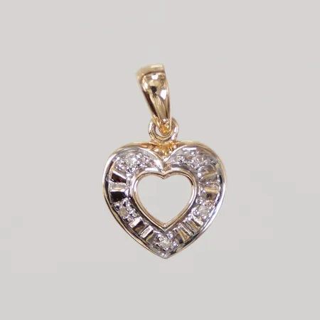 Hänge hjärta med vita stenar, längd inklusive ögla 15mm, bredd 10mm, 18K Vikt: 0,8 g