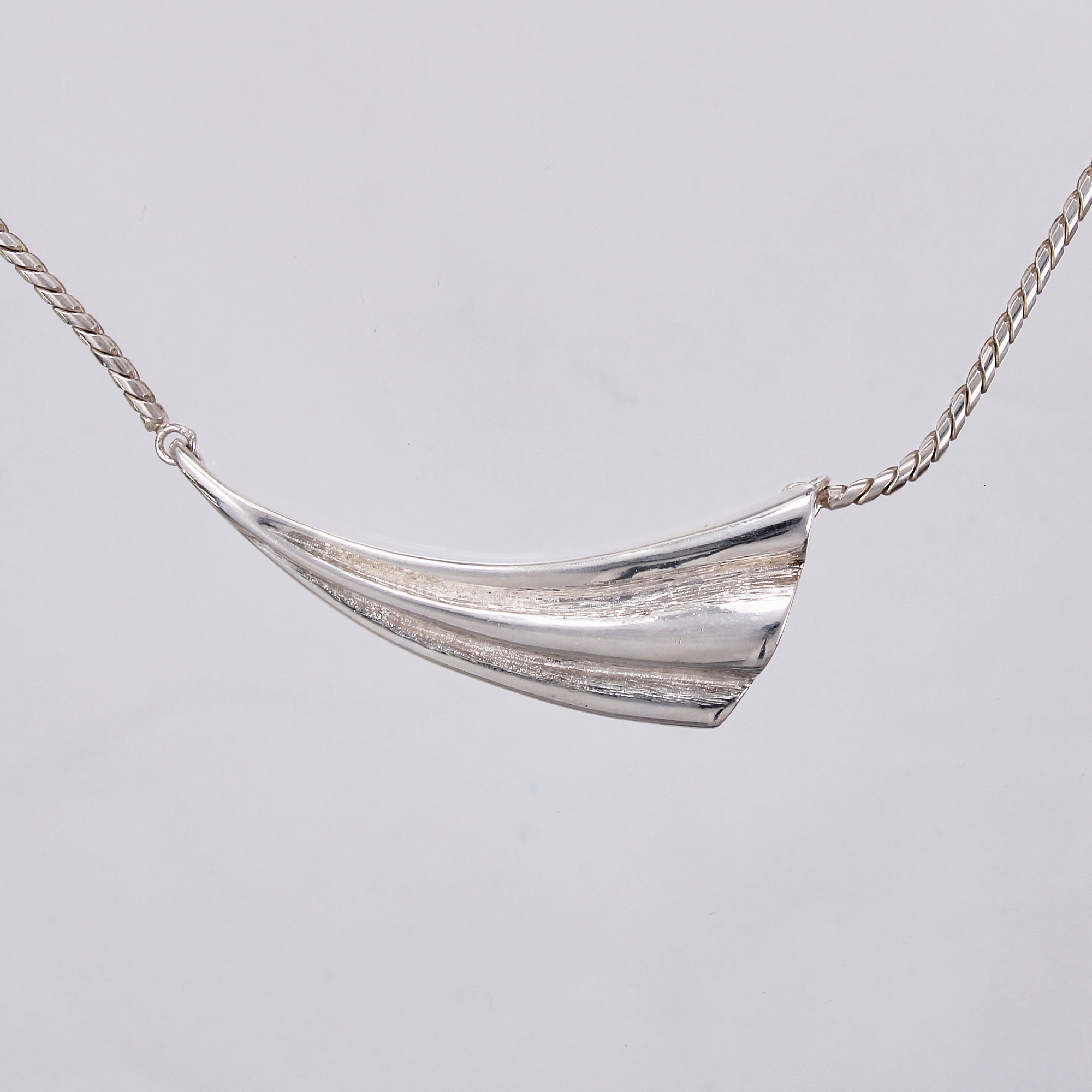 Collier längd: ca 41cm bredd: ca 2-18mm 925/1000, silver Vikt: 22,1 g
