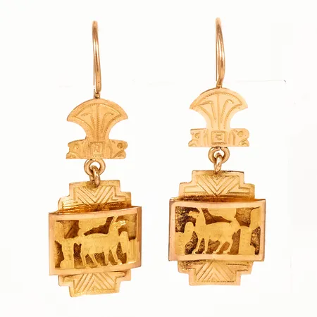 Örhängen lamadjur genombruten mönsterdekor bredd 16mm, längd 47mm, ojämnheter 18K 5,1g. 