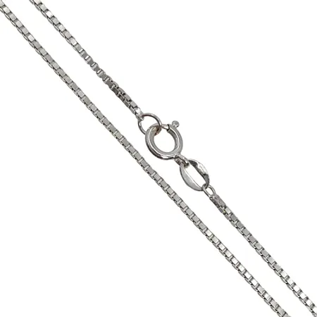 Halskedja Venezia, 18K vitguld, svensk kontrollstämpel, längd 39,0 cm, bredd 1 mm, defekt lås Vikt: 2,8 g