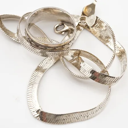 Diverse silversmycken, 925/1000 Vikt: 19 g