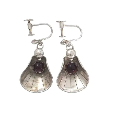 Retro Örhängen 1950-tal silver, rosa/lila stenar, längd 32,5 mm, bredd 17 mm, ALTON Falköping 1955, stenar utan anmärkning, kontrollstämpel Vikt: 6 g