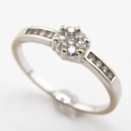 Ring m diamnter 0,33ct enligt cert, vitguld, stl 19(60), Ø6mm, 18k Vikt: 3 g