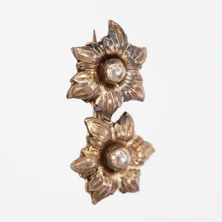 Brosch med blommor 35x20mm, förgyllning med slitage, silver 830/1000 Vikt: 4 g