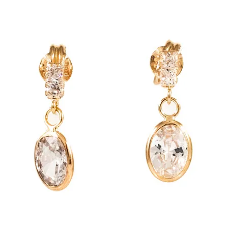 Örhängen med vita stenar (cz) 5,5 x 15,5mm 18K 1,2g. 