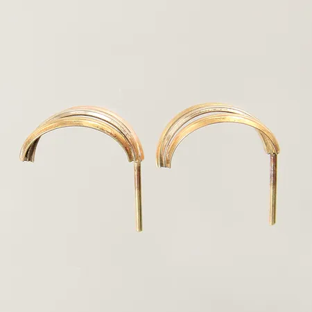 Örhängen 15x6,3mm trefärgade, saknar snurrebus, ostämplade 14K Vikt: 1,6 g