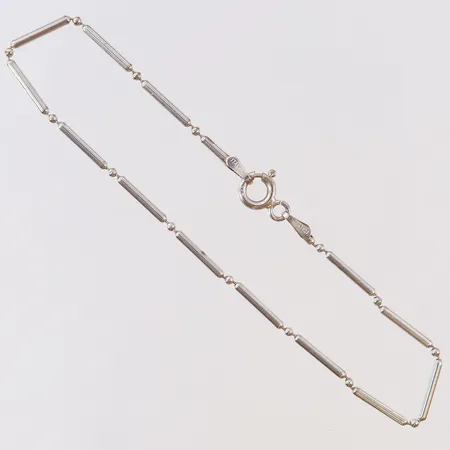 Armband halvstelt längd 19cm bredd 1,5mm Silver 925/1000.  Vikt: 1,7 g