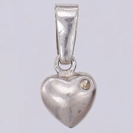 Hänge hjärta vit sten 16mm, 925/1000 silver Vikt: 0,9 g