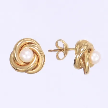 Ett par örhängen med pärlor Ø10mm 18K Vikt: 1,3 g